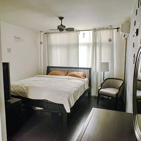Inner Old Town 196 Chic Guesthouse - Self Check In バンコク都 エクステリア 写真
