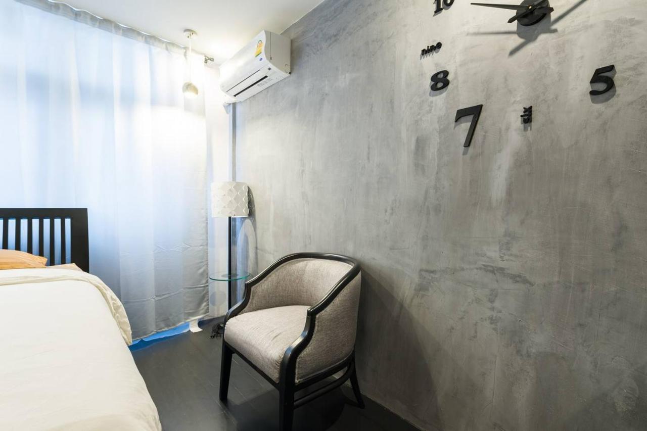 Inner Old Town 196 Chic Guesthouse - Self Check In バンコク都 エクステリア 写真